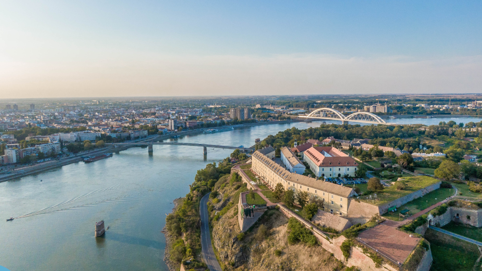 Novi Sad i Petrovaradin - Starline putnička agencija 
