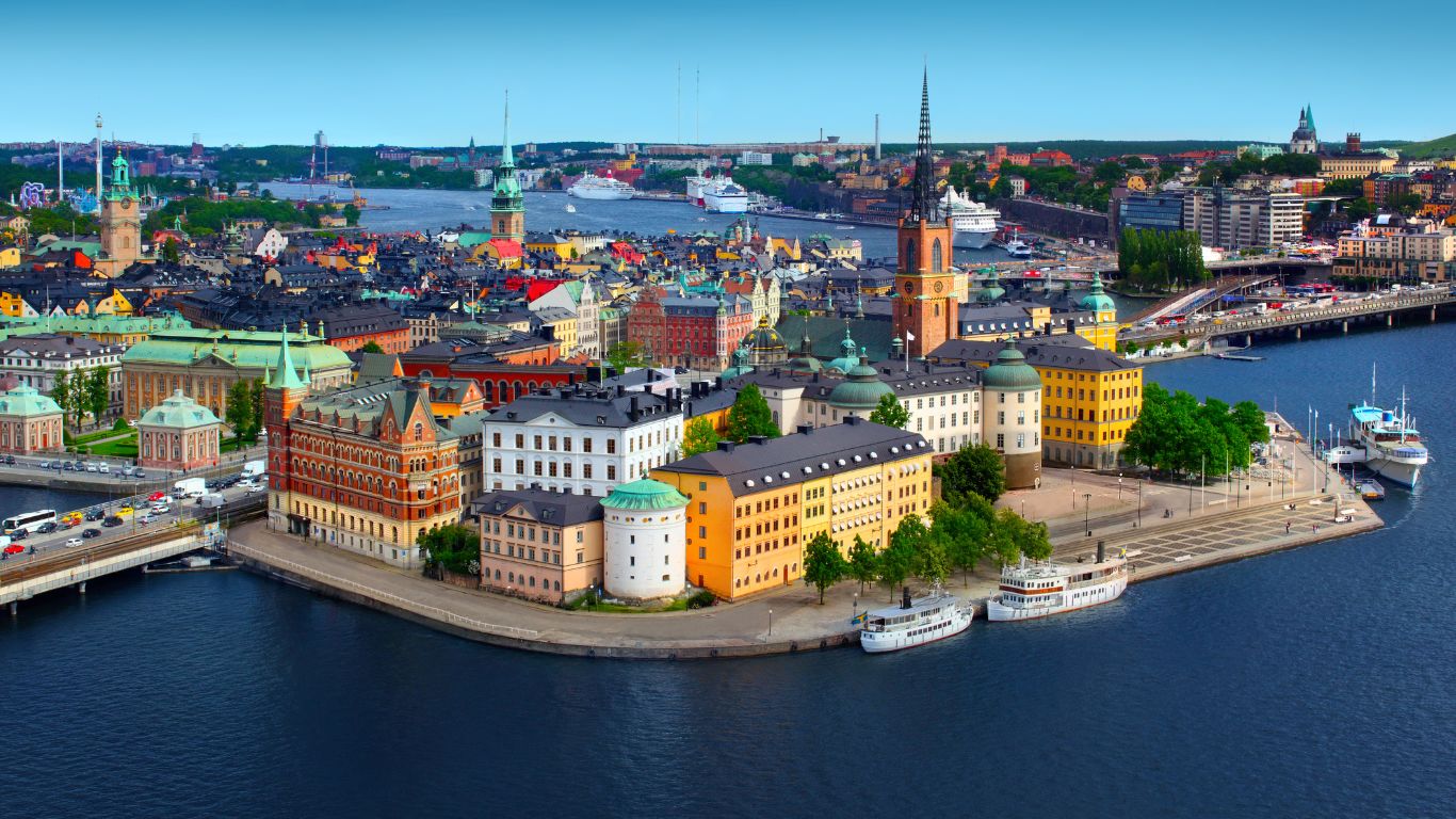 Naslovna - Starline putnička agencija Stockholm, Švedska – panoramski pogled na stari grad uz more
